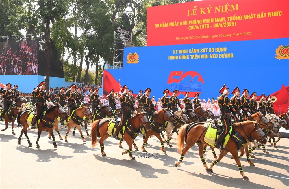 Lực lượng Kỵ binh Công an nhân dân.