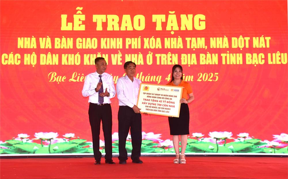 kinh phí xóa nhà tạm, nhà dột nát tặng các hộ dân khó khăn về nhà ở trên địa bàn tỉnh Bạc Liêu.