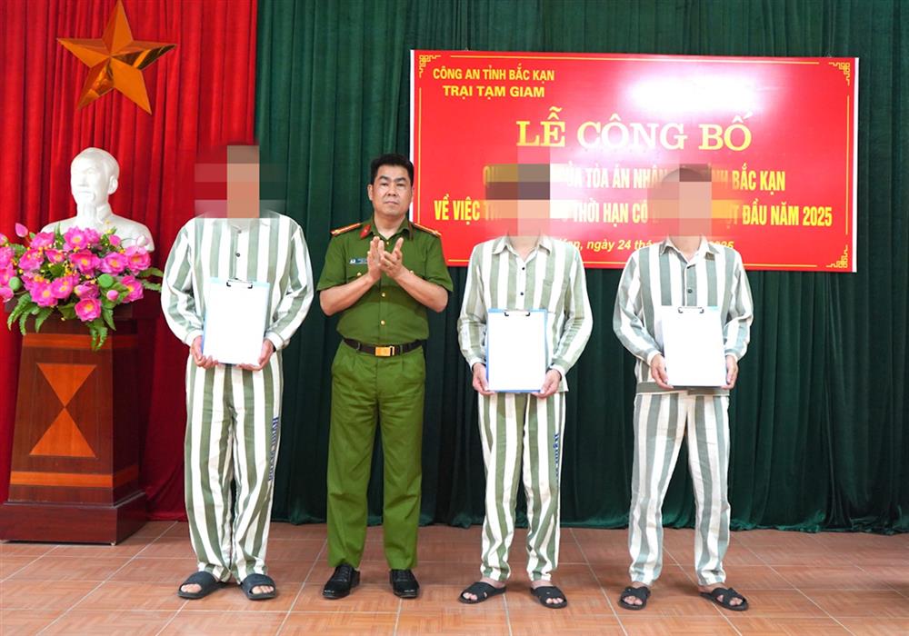 Công bố quyết định tha tù trước thời hạn có điều kiện cho 03 phạm nhân đợt đầu năm 2025.