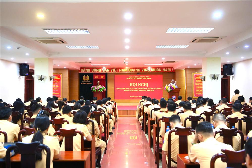 Toàn cảnh Hội nghị.