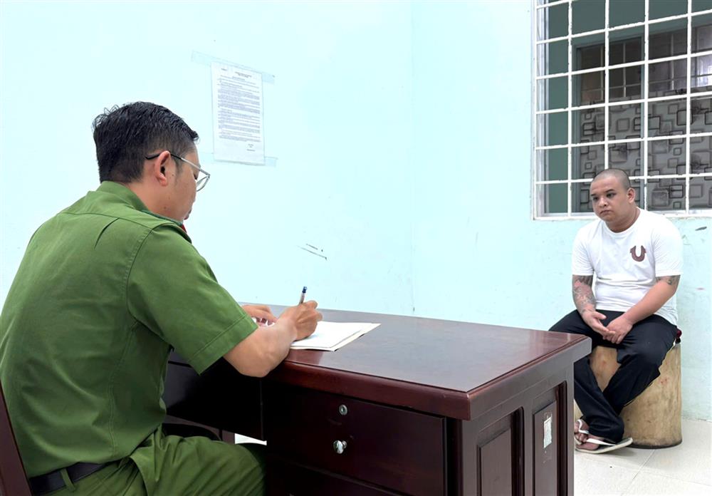 Cơ quan Công an lấy lời khai đối tượng Nguyễn Thành Công.