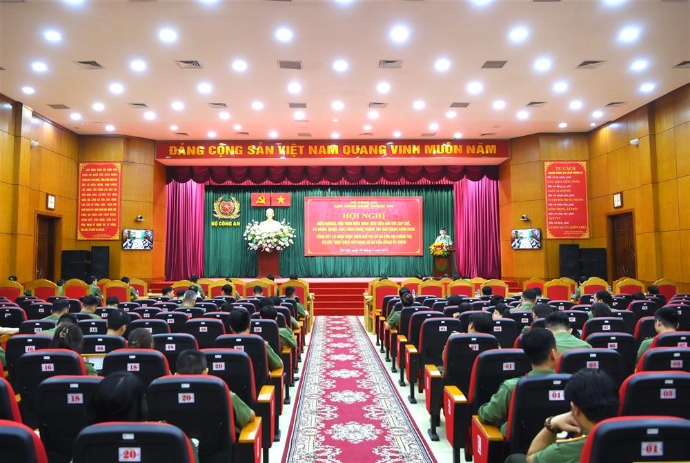 Toàn cảnh Hội nghị.