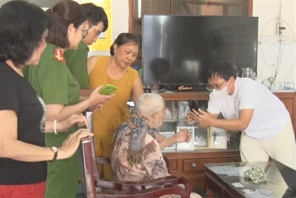 Công an tỉnh Bình Định đã thu nhận tổng cộng 69 mẫu ADN, gồm 36 mẫu của Mẹ Việt Nam Anh hùng và 33 mẫu từ thân nhân khác. 