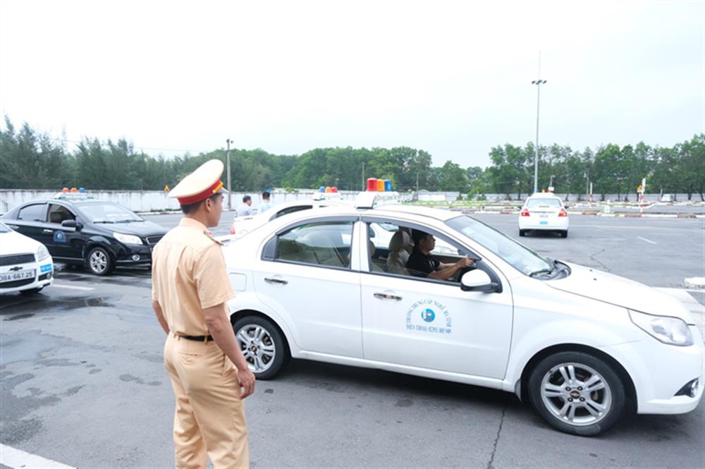 Tại tỉnh Hà Tĩnh, có 749 học viên đăng ký thi sát hạch lái xe ô tô ở các hạng B, B1 và C.