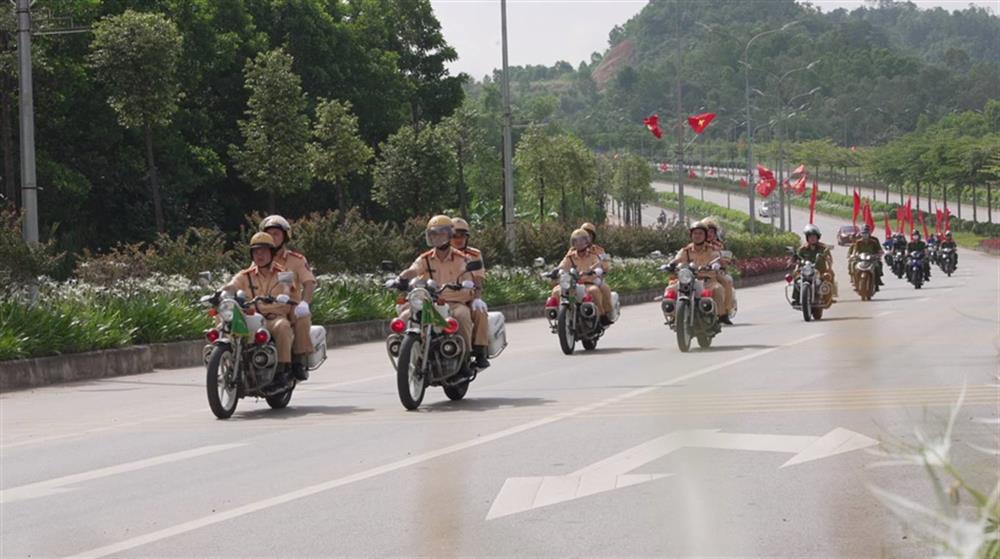 Các lực lượng tham gia diễu hành.
