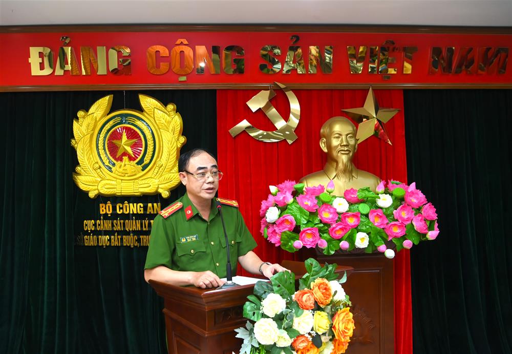 Lãnh đạo Cục Cảnh sát quản lý hành chính về trật tự xã hội phát biểu tại Hội nghị.