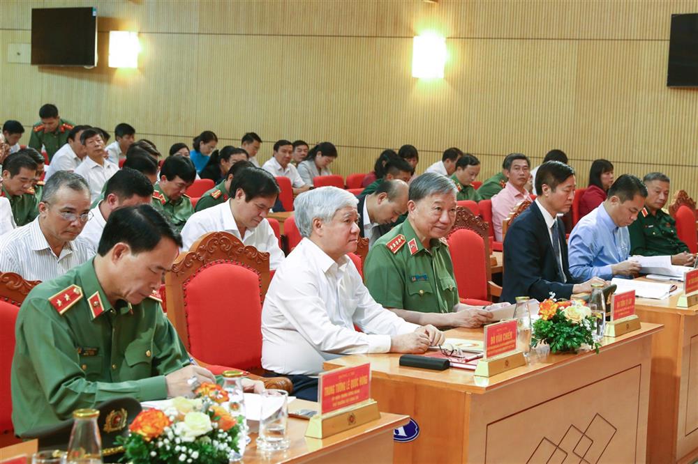 Đại biểu tham dự Hội nghị.
