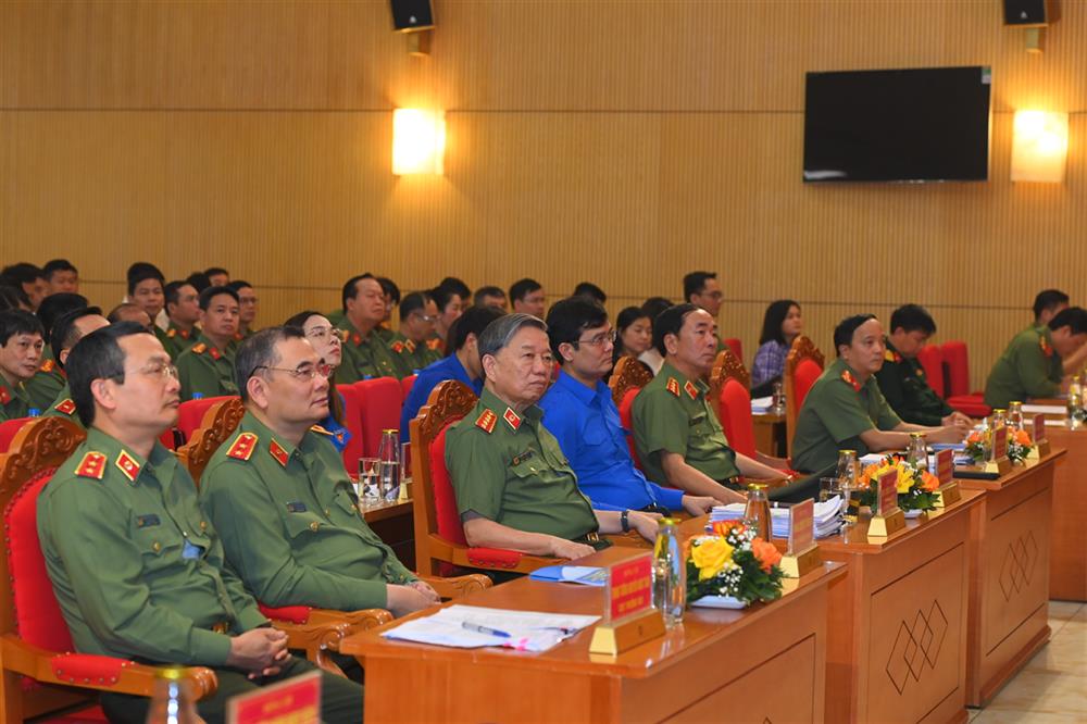 Các đại biểu dự buổi gặp mặt.