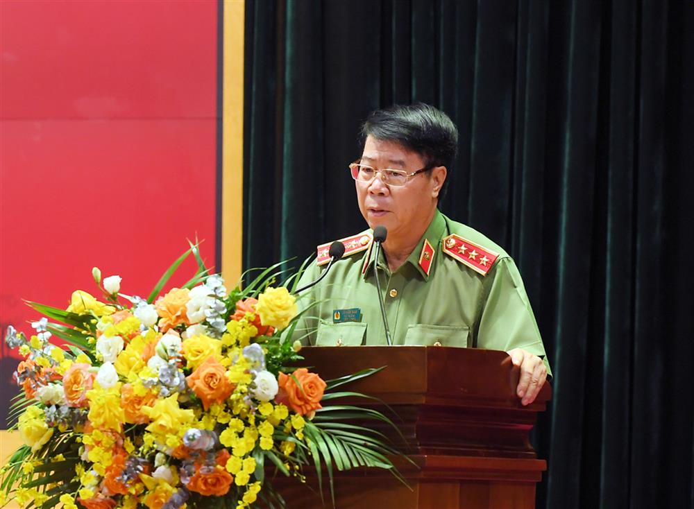 Thượng tướng Bùi Văn Nam: Cách đây 77 năm, lực lượng An ninh nhân dân phối hợp với các lực lượng Công an nhân dân đã lập nên một chiến công đặc biệt xuất sắc, phát hiện và phá tan âm mưu lật đổ chính quyền cách mạng mới ra đời. Chiến công xuất sắc đó đã góp phần bảo vệ Đảng, bảo vệ chính quyền cách mạng, bảo vệ sự nghiệp cách mạng của nhân dân ta. 77 năm đã trôi qua, ở bất kỳ giai đoạn nào của sự nghiệp cách mạng, trong chiến tranh hay trong hòa bình xây dựng đất nước, các thế hệ an ninh nhân dân đã xây nên biết bao chiến công góp phần vào sự nghiệp giải phóng dân tộc cũng như sự nghiệp xây dựng và bảo vệ Tổ quốc…  Thượng tướng Bùi Văn Nam nhấn mạnh, trong tình hình hiện nay, những nhân tố tác động đến an ninh quốc gia cả bên ngoài và bên trong sẽ tiếp tục có những nhân tố mới cùng thời cơ, thuận lợi sẽ có nhiều phức tạp, khó khăn; song tin tưởng với truyền thống anh hùng của hệ lực lượng An ninh nhân dân, dưới sự lãnh đạo của Trung ương, Chính phủ, trực tiếp thường xuyên là Đảng ủy Công an Trung ương và lãnh đạo Bộ Công an, lực lượng Công an nhân dân nói chung, lực lượng An ninh nhân dân nói riêng sẽ hoàn thành xuất sắc nhiệm vụ được giao, góp phần giữ vững ổn định chính trị và phát triển kinh tế xã hội, không để xảy ra đột xuất bất ngờ về chiến lược, nâng cao vị thế và ảnh hưởng của Việt Nam trong quan hệ quốc tế.