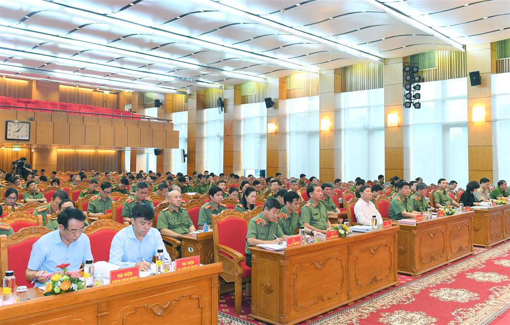 Toàn cảnh Hội nghị.