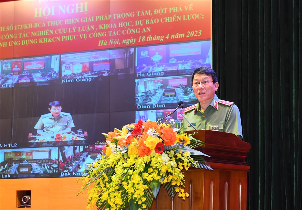 Thứ trưởng Lương Tam Quang phát biểu khai mạc Hội nghị.