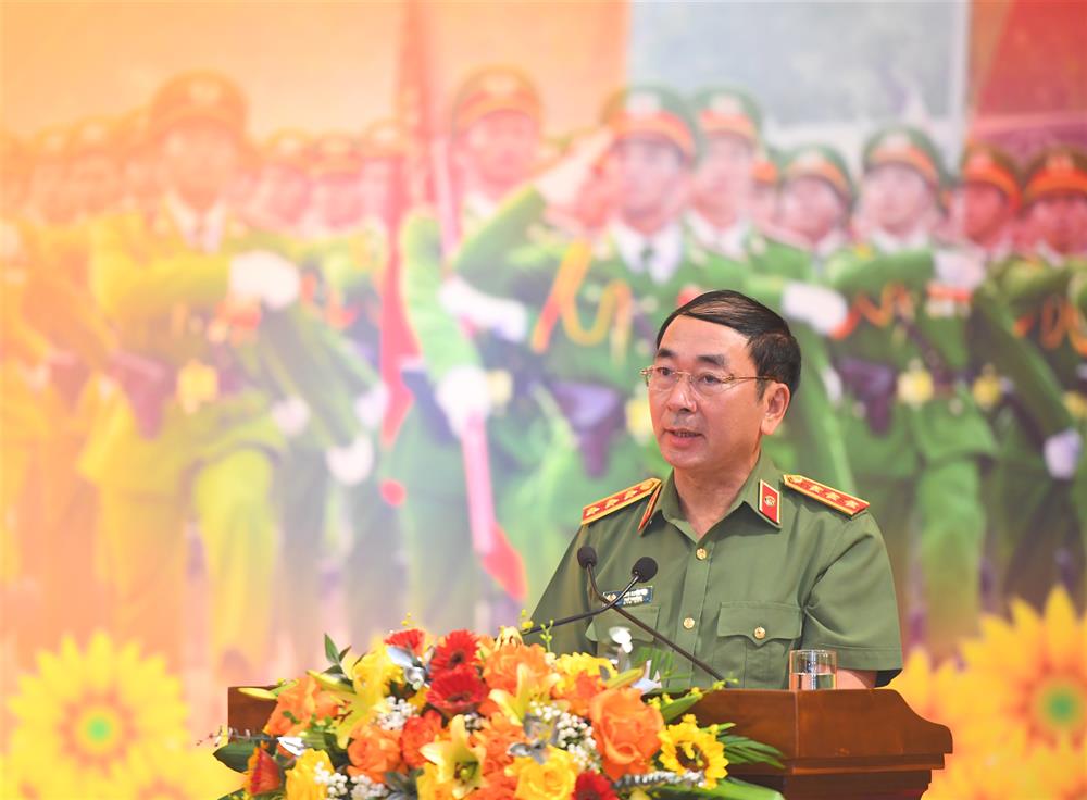 Thứ trưởng Trần Quốc Tỏ phát biểu tổng kết Hội thảo.