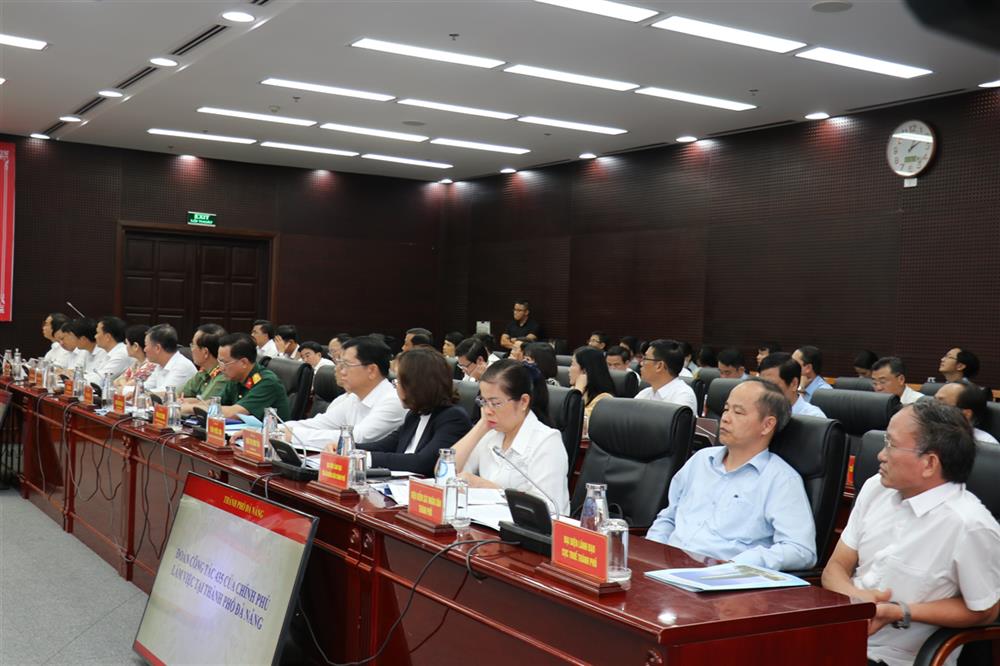 Các đại biểu dự buổi làm việc.