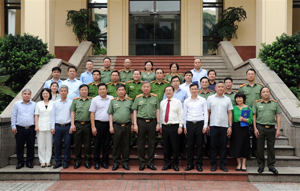 Các đại biểu dự Hội nghị.