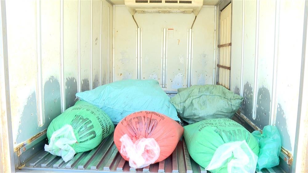 Số sản phẩm động vật không rõ nguồn gốc, xuất xứ bị lực lượng chức năng,  phát hiện, thu giữ.