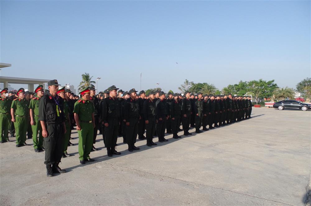 221 cán bộ, chiến sĩ Tiểu đoàn Cảnh sát Cơ động sẵn sàng bước vào đợt huấn luyện.