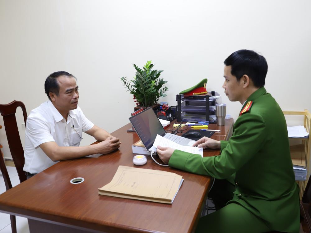 Cơ quan điều tra làm việc với đối tượng Trương Bá Thiện.