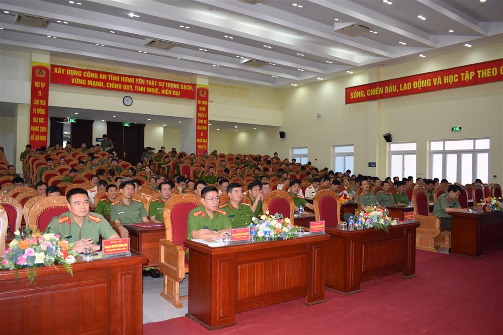 Toàn cảnh Lễ Công bố.