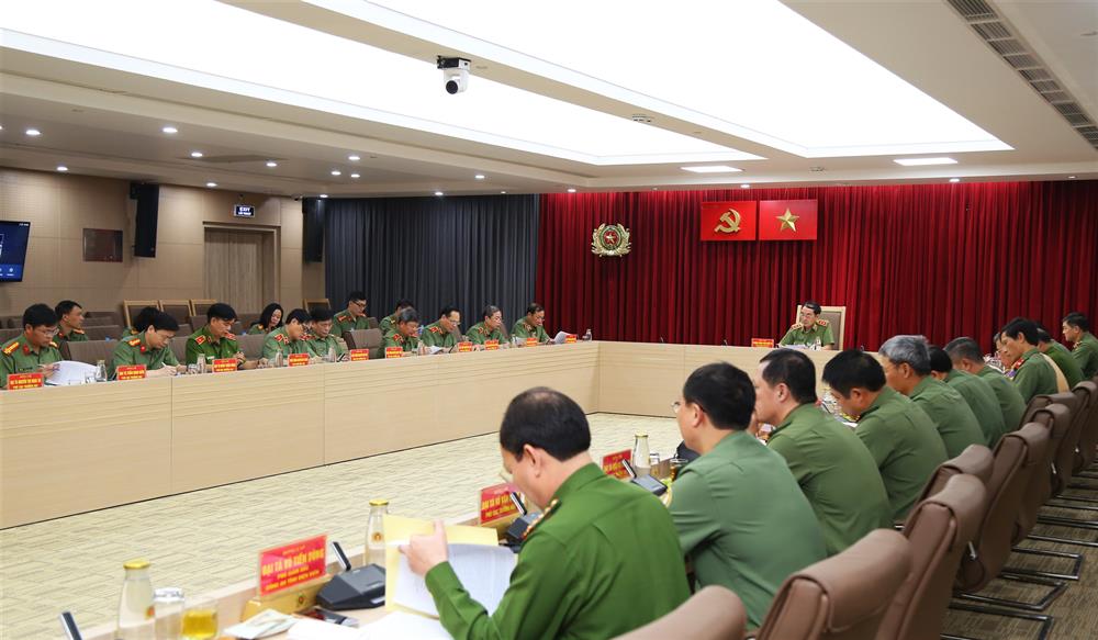 Toàn cảnh cuộc họp.