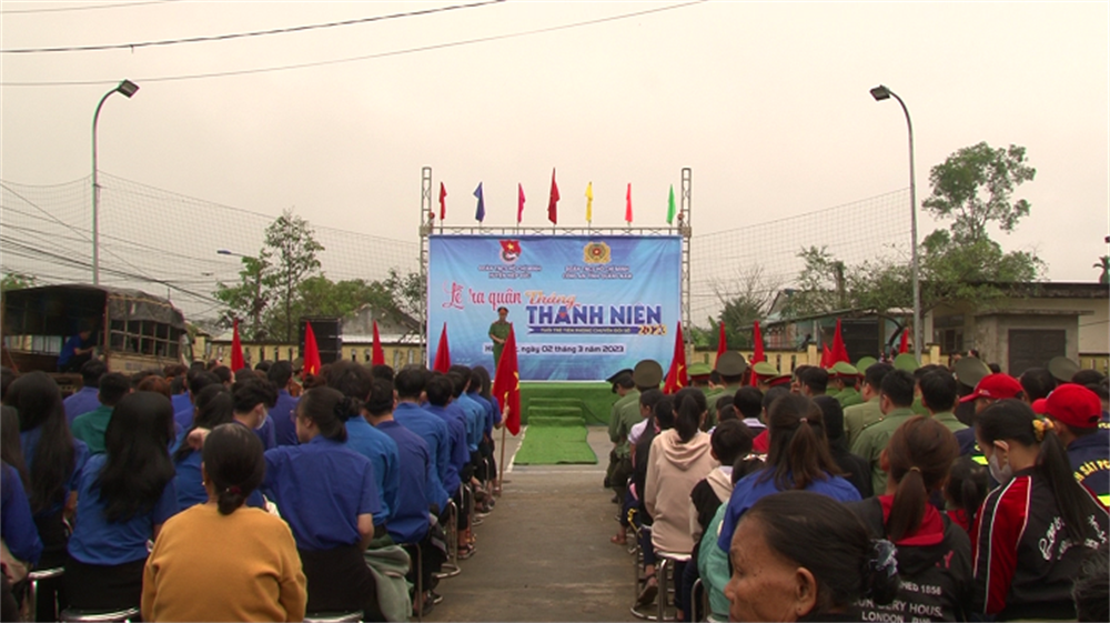 Toàn cảnh buổi ra quân.