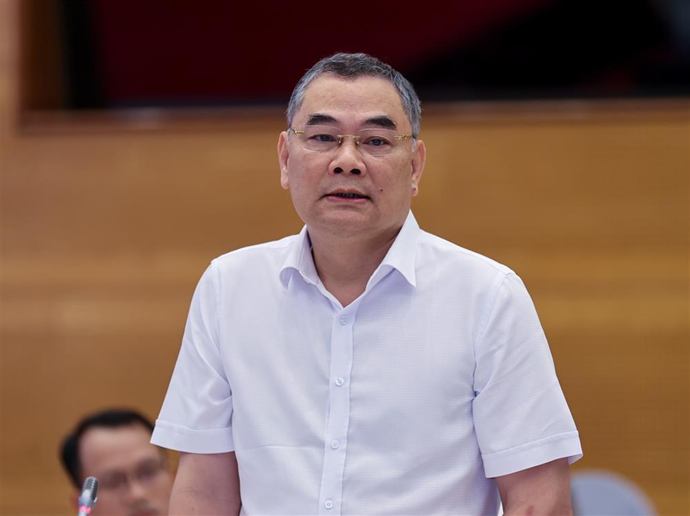 Trung tướng Tô Ân Xô trả lời tại họp báo.