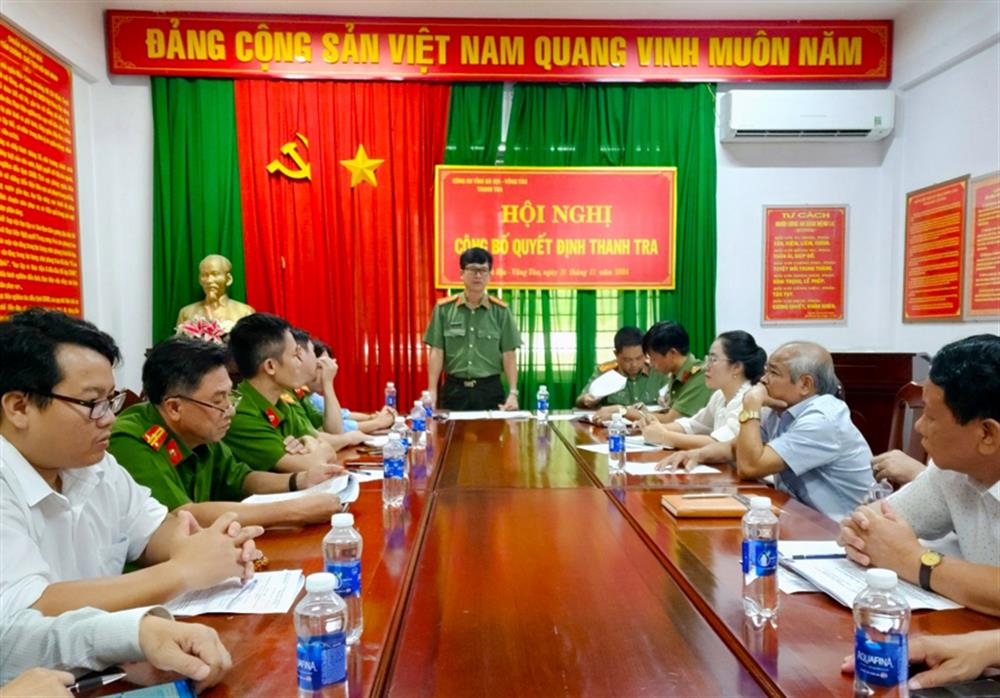 Thượng tá Trần Văn Hải, Chánh Thanh tra Công an tỉnh Bà Rịa – Vũng Tàu phát biểu tại buổi công bố quyết định thanh tra.