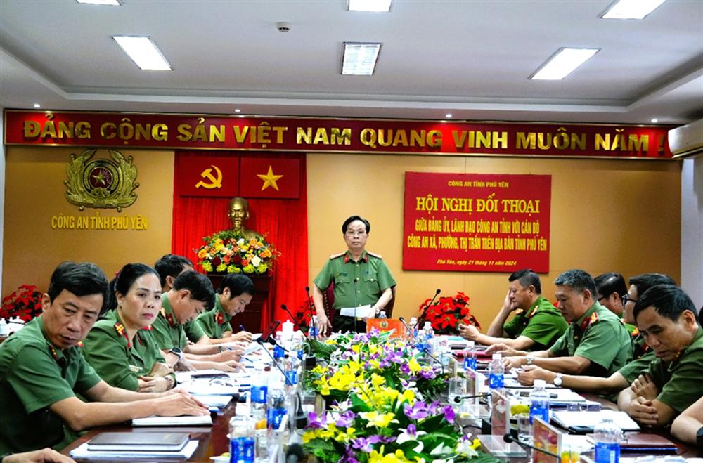Đại tá Trần Trọng Hiền, Phó Giám đốc Công an tỉnh Phú Yên chủ trì Hội nghị.