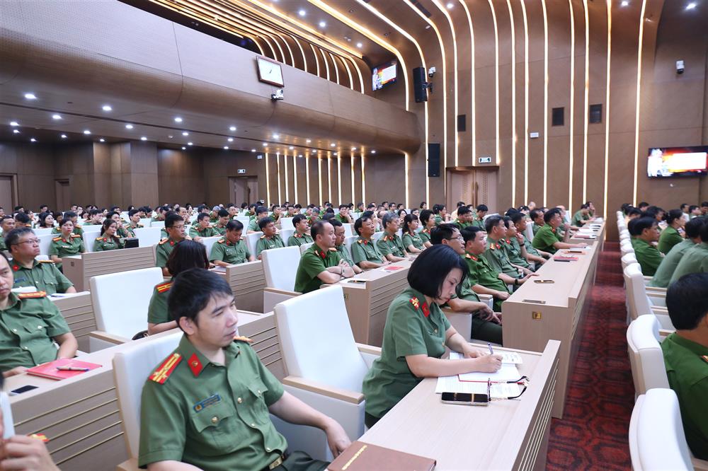 Các đại biểu dự Hội nghị.