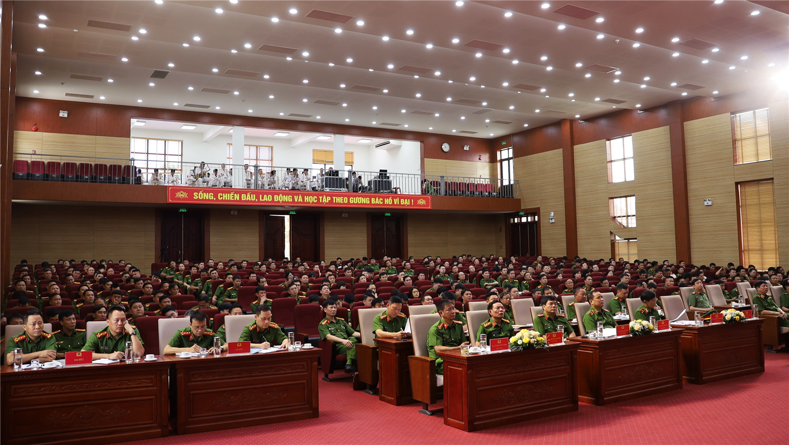 Toàn cảnh Hội nghị.