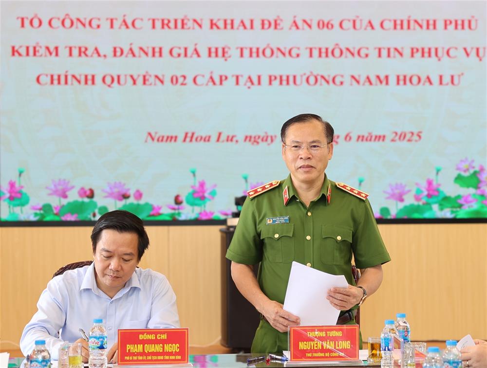 Thứ trưởng Nguyễn Văn Long phát biểu tại buổi làm việc.