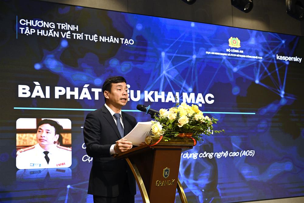 Thiếu tướng Lê Xuân Minh, Cục trưởng Cục An ninh mạng và phòng chống tội phạm sử dụng công nghệ cao phát biểu khai mạc chương trình.