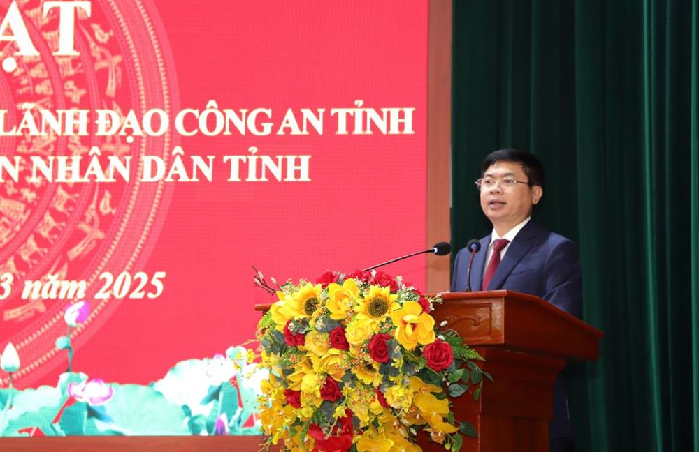 Bí thư Tỉnh ủy Trương Quốc Huy phát biểu tại buổi gặp mặt.