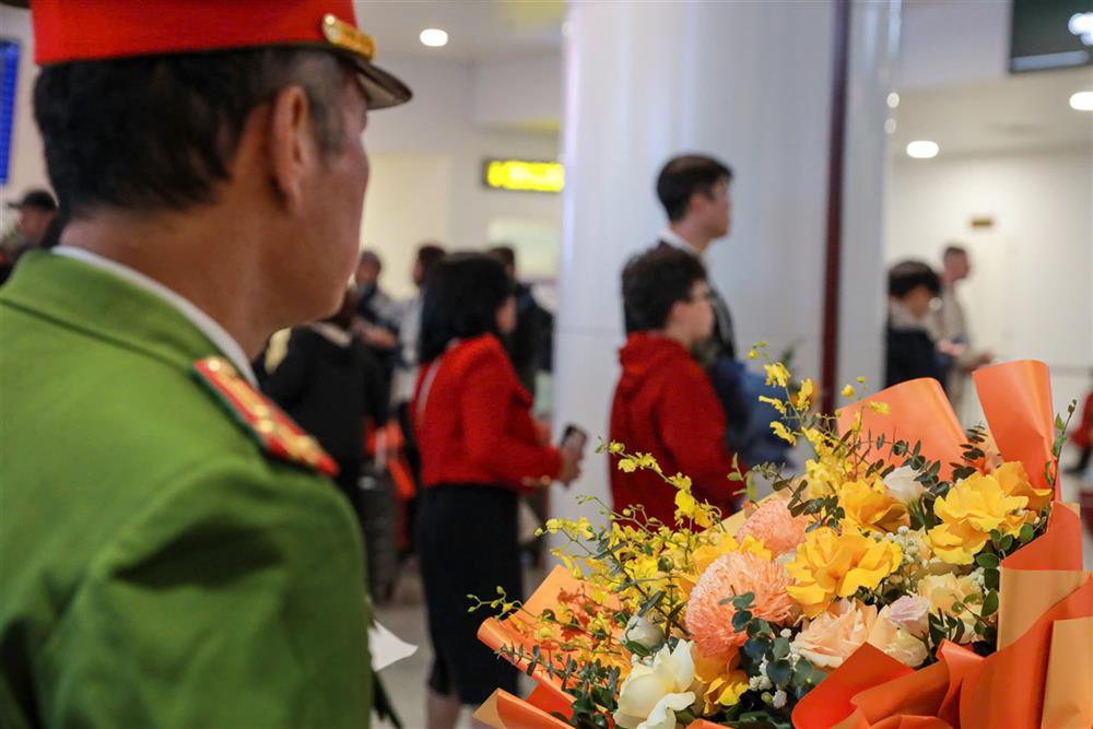 Ba sĩ quan thuộc tổ công tác số 2 của Bộ Công an tham gia gìn giữ hòa bình LHQ gồm có Trung tá Bùi Phương Lân, Trung tá Nguyễn Thu Hà và Thiếu tá Đinh Mạnh Cường thực hiện nhiệm vụ tại Văn phòng Cảnh sát Malakal (bang Upper  Nile, Cộng hòa Nam Sudan). Malakal nằm bên bờ Đông lưu vực sông Nile trắng, là nơi chứng kiến những xung đột sâu sắc giữa 3 tộc người Dinka, Nuer và Shilluk. Chính vì những hệ lụy của cuộc nội chiến mà giờ đây Malakal vẫn đầy bất ổn. Đây là nơi duy nhất trên thế giới có trại bảo vệ dân thường do LHQ thành lập và chịu trách nhiệm bảo đảm an ninh, an toàn cho người tị nạn trong trại.
