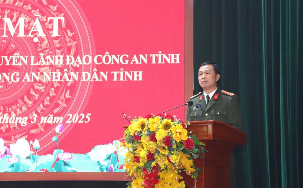 Đại tá Tô Anh Dũng, Giám đốc Công an tỉnh Hà Nam phát biểu tại buổi gặp mặt.