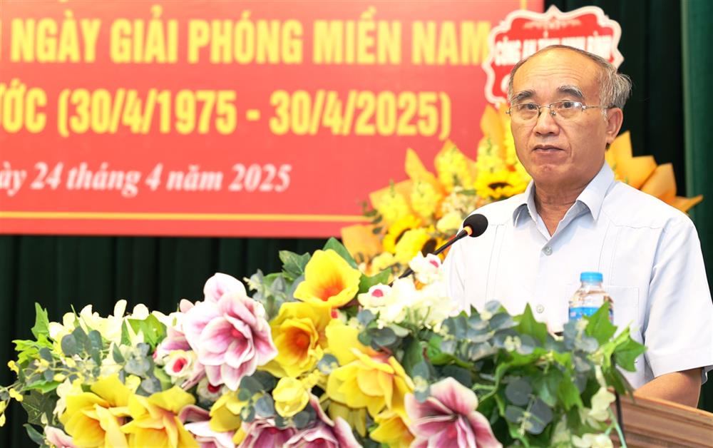 Trung tướng Bùi Bá Định, Nguyên Phó Tổng Cục trưởng Tổng Cục chính trị CAND, nguyên Giám đốc Công an tỉnh, Chủ tịch Hội Cựu CAND tỉnh phát biểu tại buổi gặp mặt.