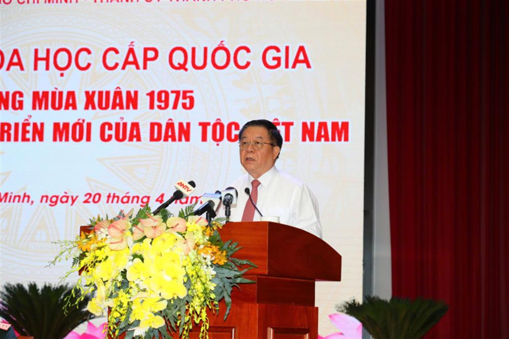 Trưởng ban Tuyên giáo và Dân vận Trung ương Nguyễn Trọng Nghĩa phát biểu đề dẫn.