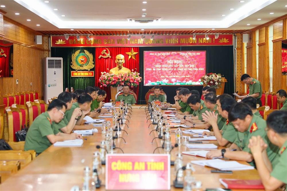 Toàn cảnh hội nghị.