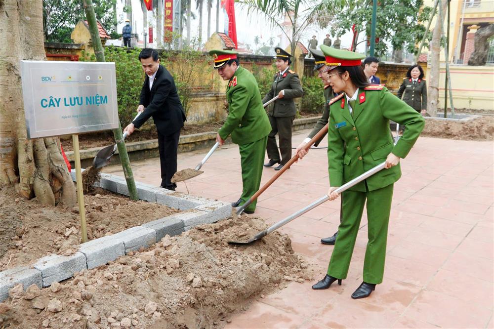 Phát động Tết trồng cây tại Bồ Đề.