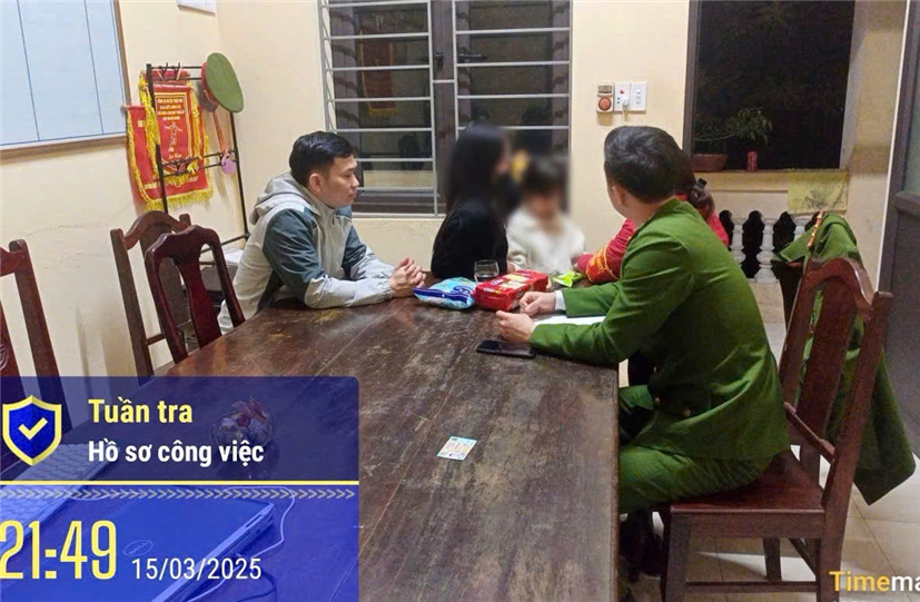 Công an thị trấn Thiệu Hoá ngăn chặn một người phụ nữ có ý định tự tử trong đêm.
