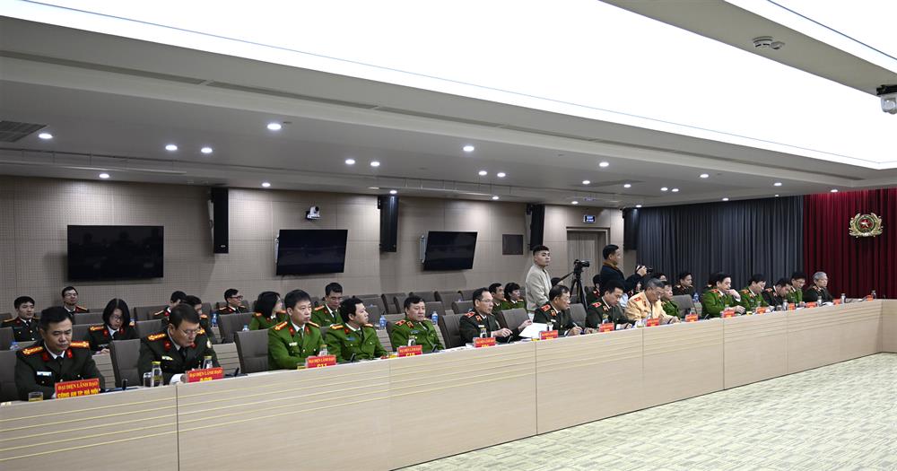 Đại diện lãnh đạo các đơn vị nghiệp vụ thuộc Bộ dự họp báo.