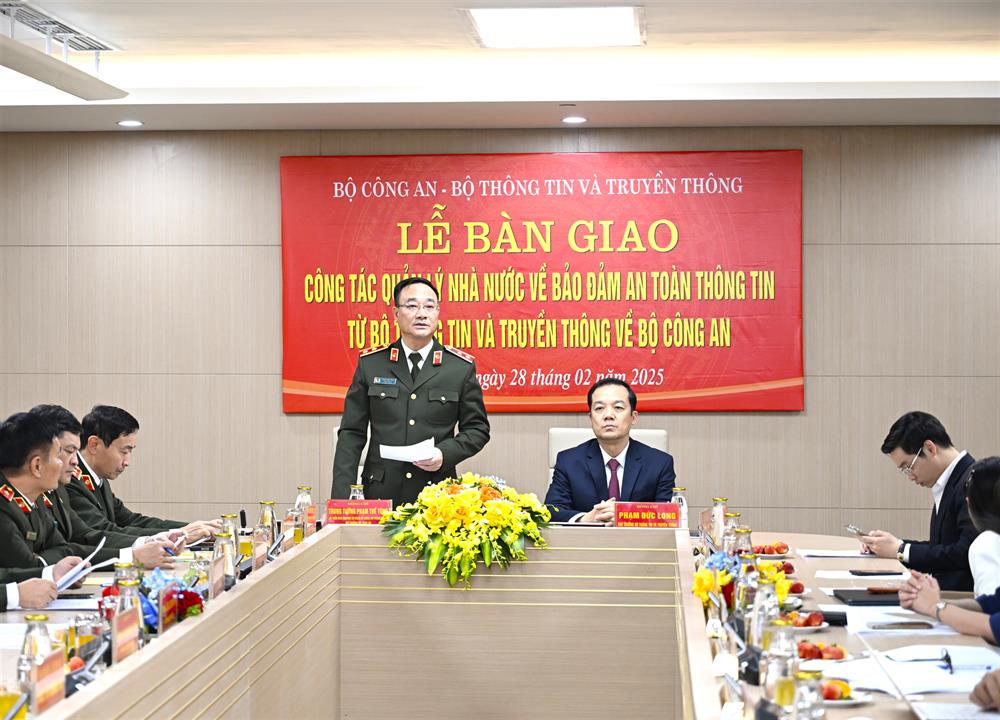 Thứ trưởng Phạm Thế Tùng phát biểu tại buổi lễ.