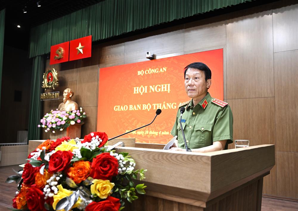 Bộ trưởng Lương Tam Quang phát biểu kết luận Hội nghị. 