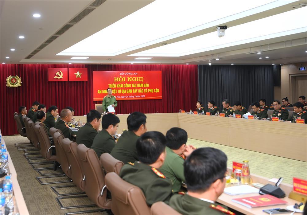 Toàn cảnh Hội nghị.