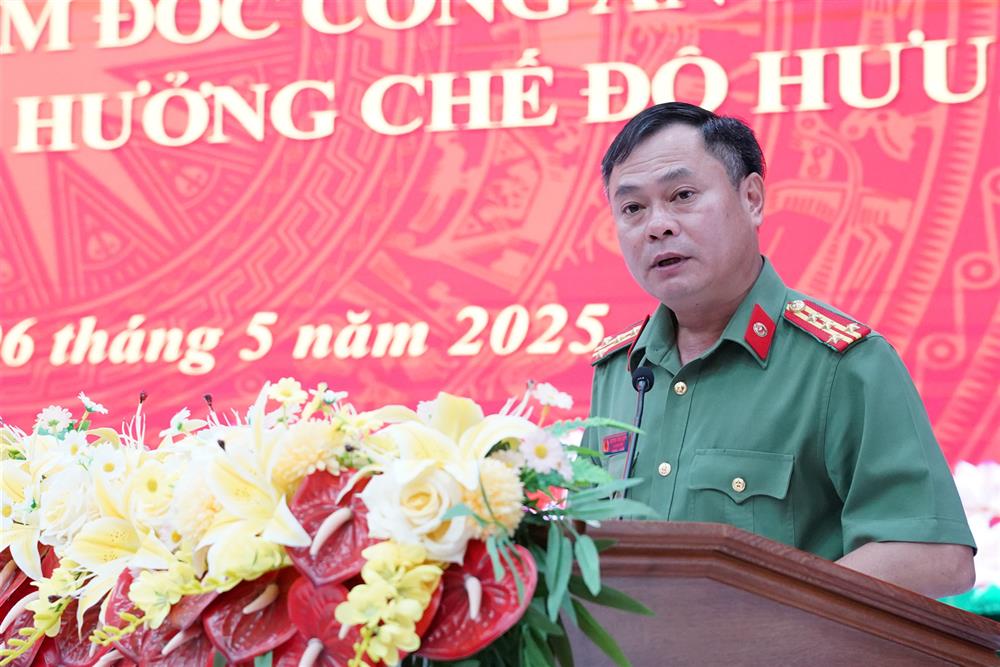 Đại tá Huỳnh Tấn Hạnh, Giám đốc Công an tỉnh phát biểu tại Hội nghị.