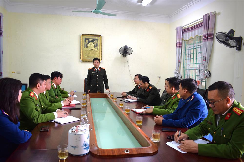 Đồng chí Giám đốc Công an tỉnh kiểm tra công tác tiếp nhận nhiệm vụ tại Cơ sở cai nghiện ma túy tỉnh.