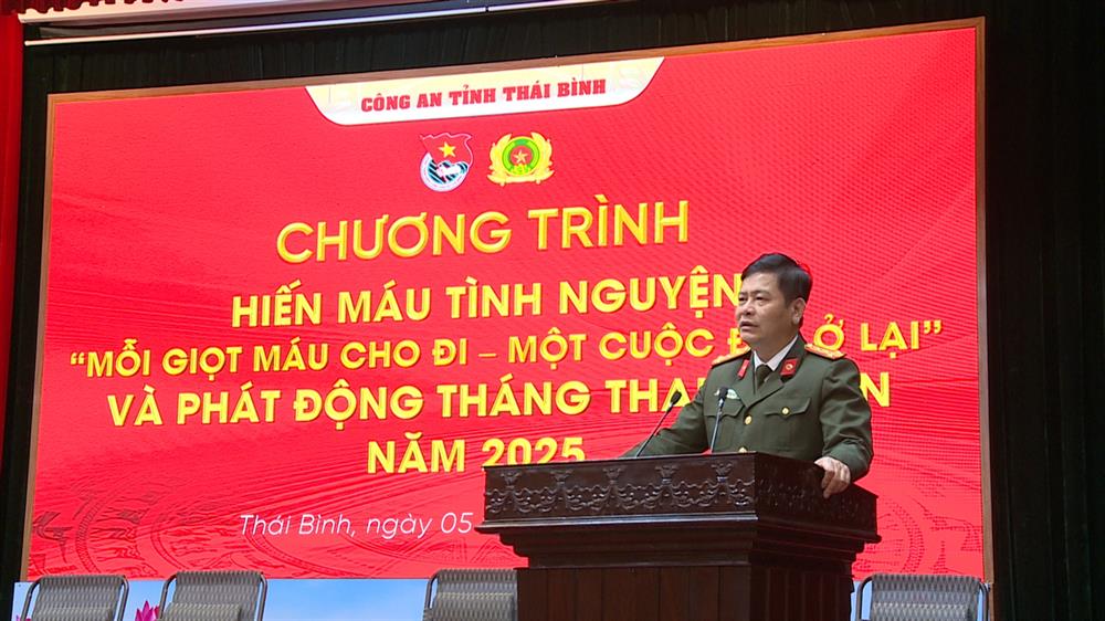 Đại tá Vũ Mạnh Hà, Phó Giám đốc Công an tỉnh phát biểu tại chương trình.