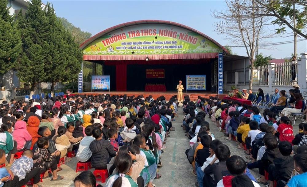 Quang cảnh buổi tuyên truyền.