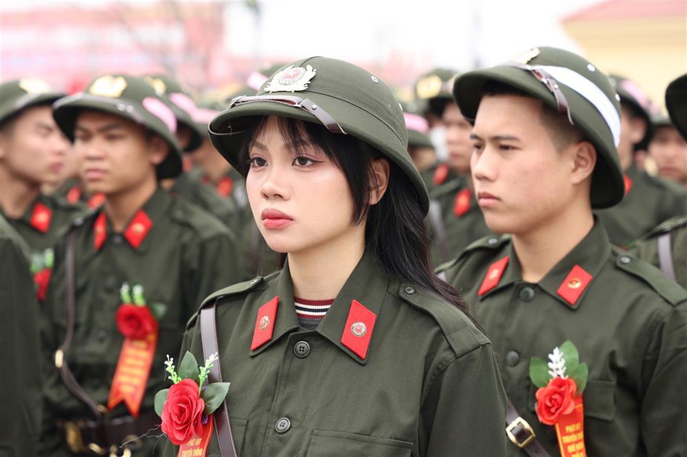 Đặc biệt, năm 2025, lần đầu tiên Công an tỉnh Nam Định tiếp nhận 1 trường hợp công dân nữ tình nguyện thực hiện nghĩa vụ tham gia CAND.