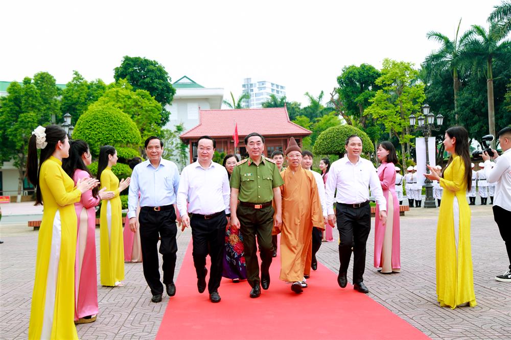 Các đại biểu dự Hội thảo.