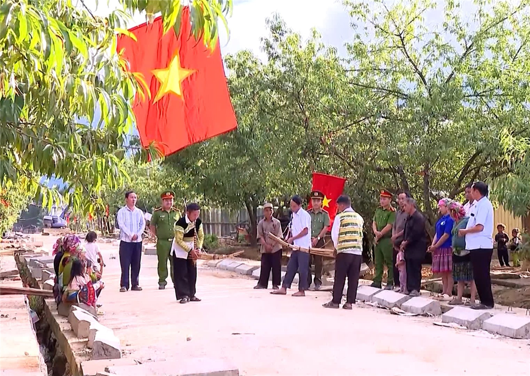 Đời sống của người dân bản Cu Vai, xã Xà Hồ, huyện Trạm Tấu từng bước được nâng cao.